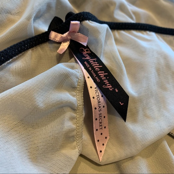 Victoria’s Secret Garter Belt L - Picture 6 of 7